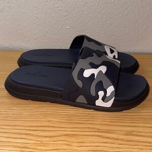 Camouflage sandals. Size M
